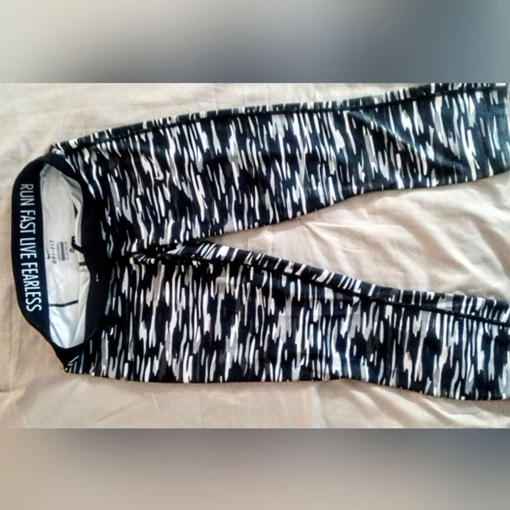 Nike Black and White Patterned Leggings